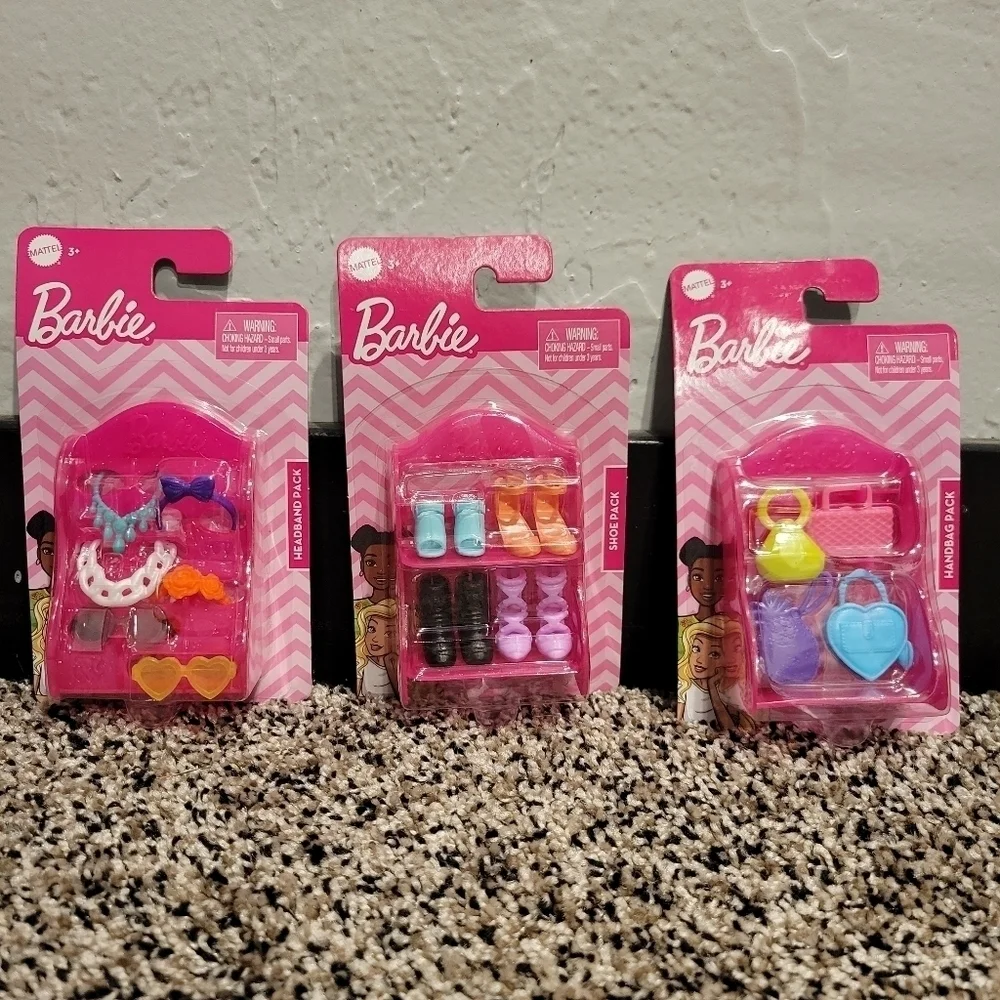 Barbie Accessories Lot of 3 Jewelry Necklace Shoes Handbags Purse Mattel 14 Pc